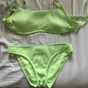 Hollister Bikini Size M ( worn once )